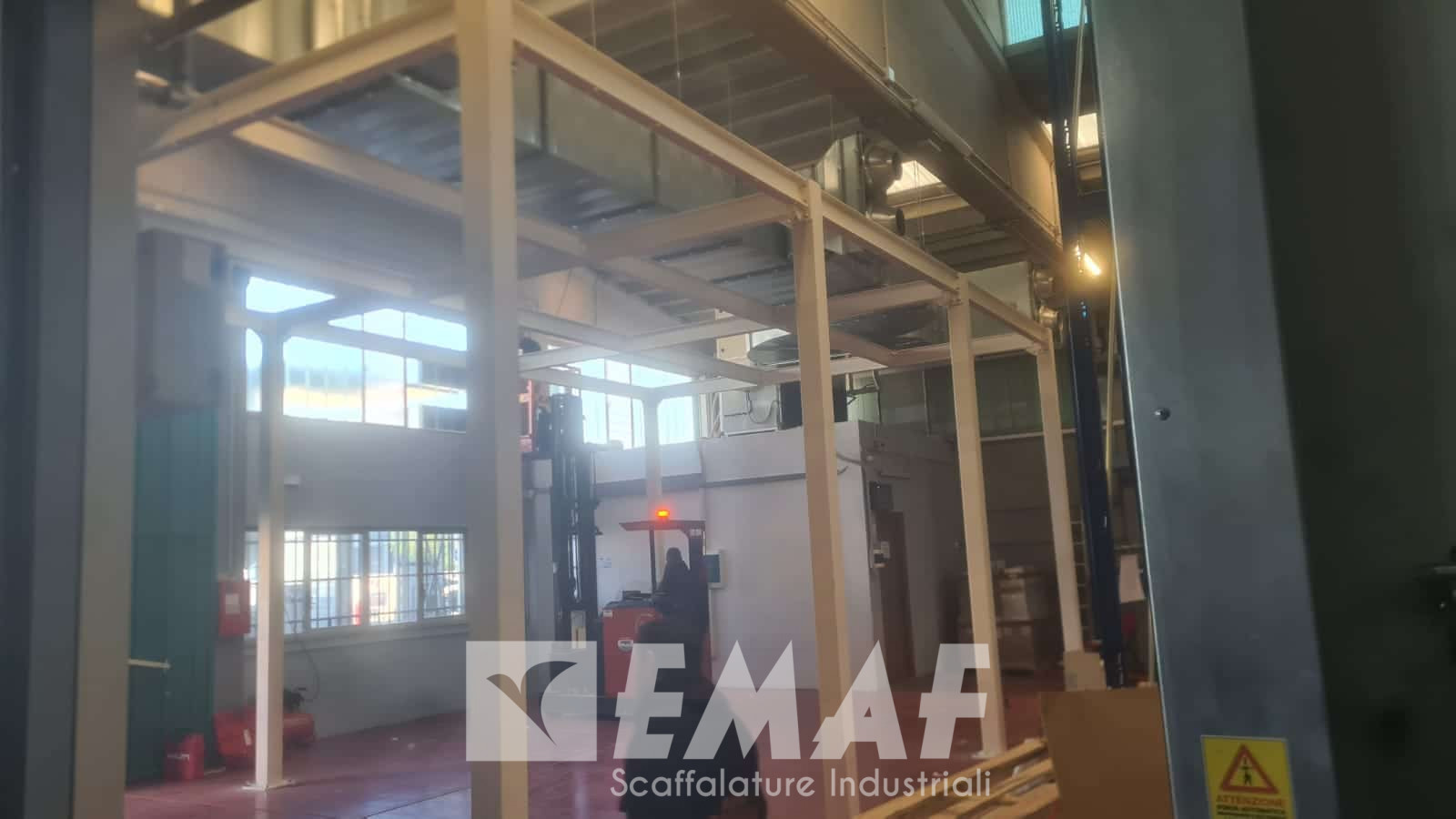 Featured image for “Mezzanine Palladio by EMAF installed in Settimo Milanese (MI)”