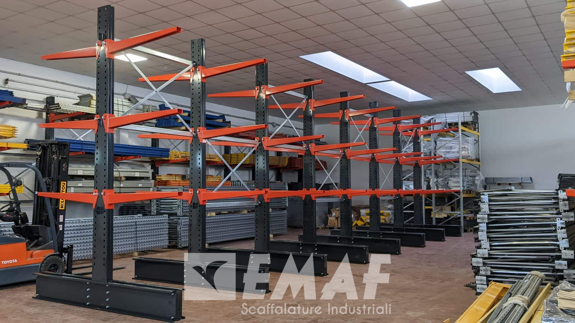 Featured image for “Cantilever EMAF per stoccare scaffalature”