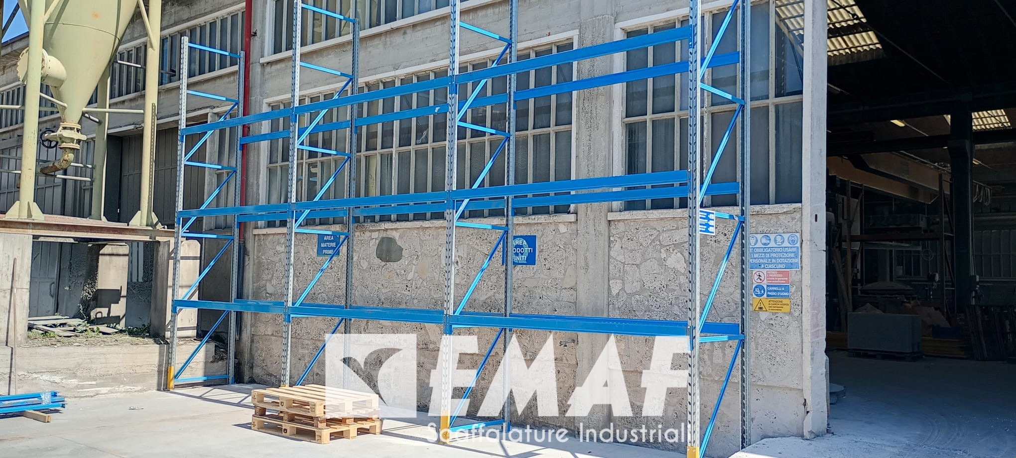 Featured image for “Emaf realizza nuovo impianto porta pallet per Cantiere Tri Plok: 8 spalle e 36 correnti”